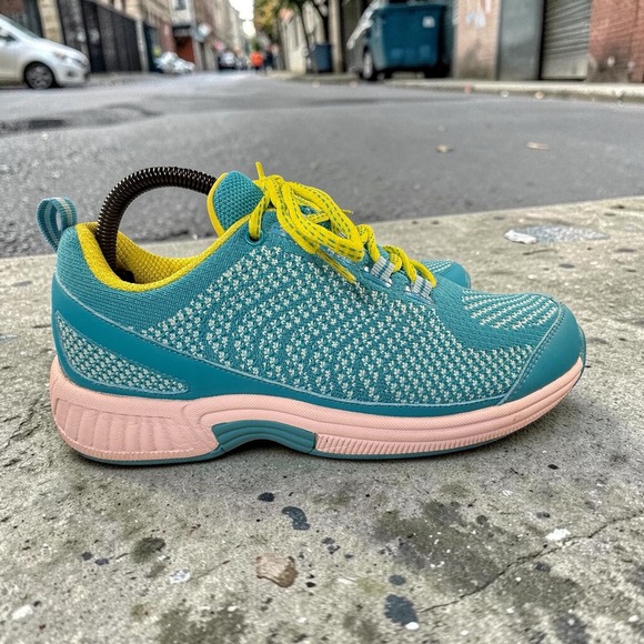 BioFit Shoes - BioFit 986 Womens Teal Neon Yellow Knit Athletic Walking Sneakers Size 9 B